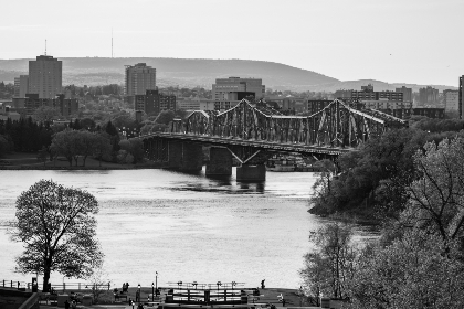 探索‘prom dress’的含义及其在舞会中的重要性 探索‘prom dress’的含义及其在舞会中的重要性